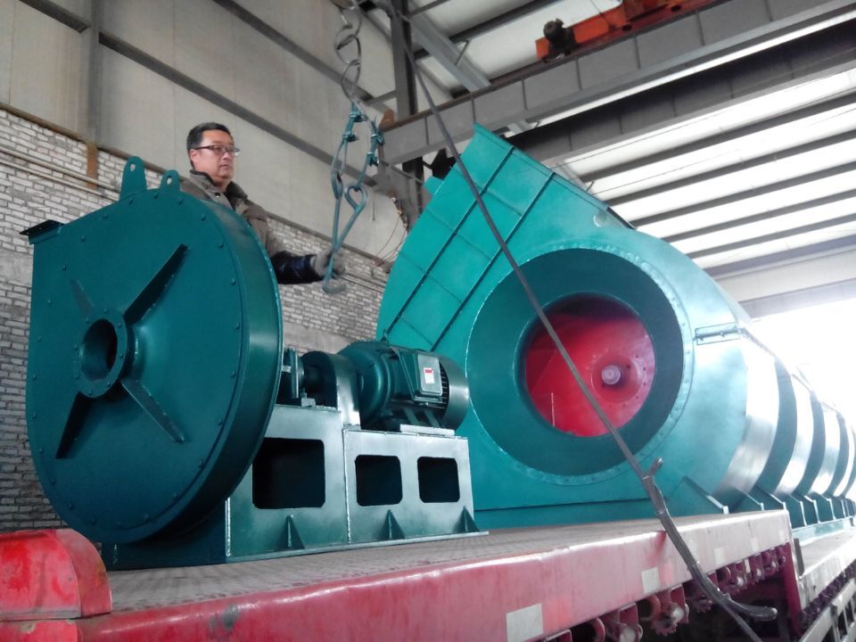 風(fēng)機(jī)機(jī)械裝車(chē)現(xiàn)場(chǎng)